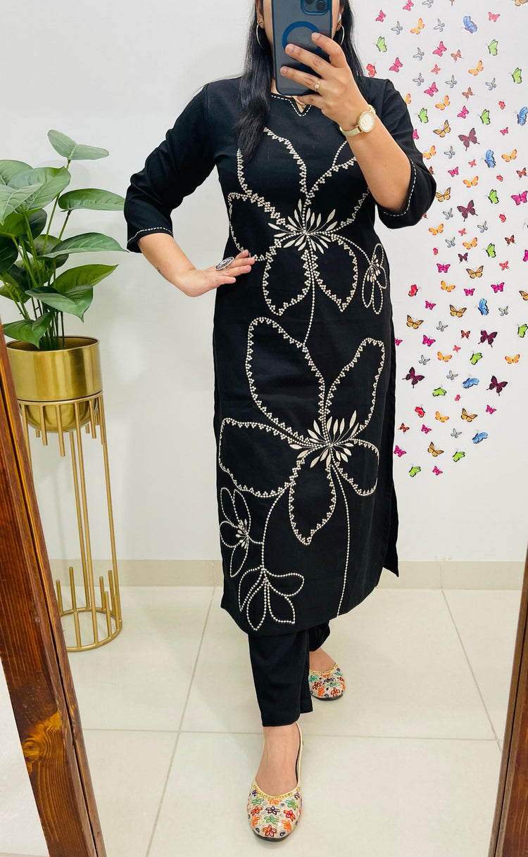 Elegant Everyday Kurti – Available in Red, Blue, White & Black